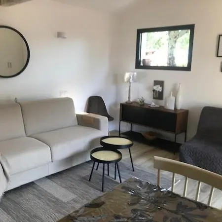 Petit Mas Provençal: Cozy Forest Retreat With Jacuzzi And Pool * Saint-Paul-en-Foret