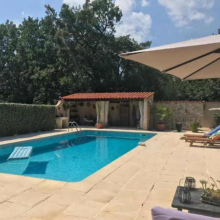 Villa Petit Mas Provençal: Cozy Forest Retreat With Jacuzzi And Pool